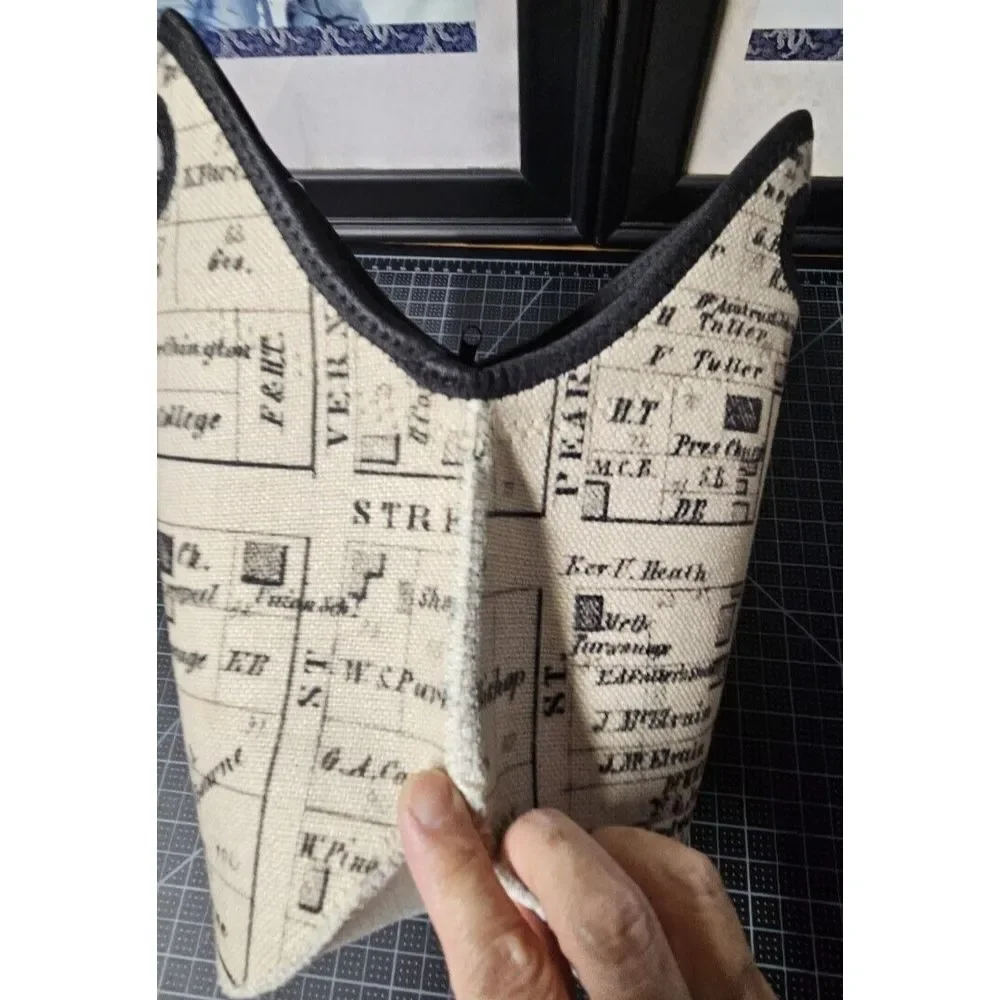 NWT Daisy Mae designs Vintage map Lunch bag Neoprene+Polycotton w/zipper‎